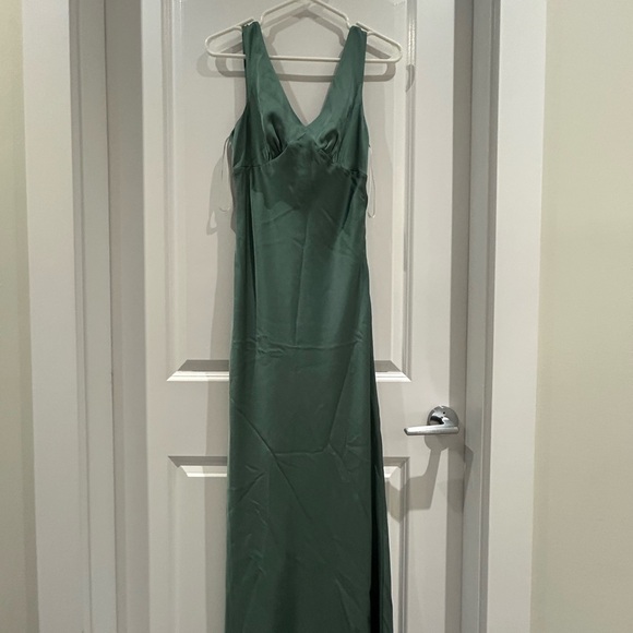 Ever New Dresses & Skirts - Ever New Forest Green Maxi Dress